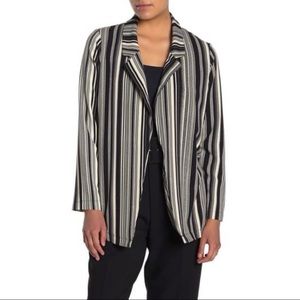 ✨NWOT✨Lush Novak Crepe Blazer